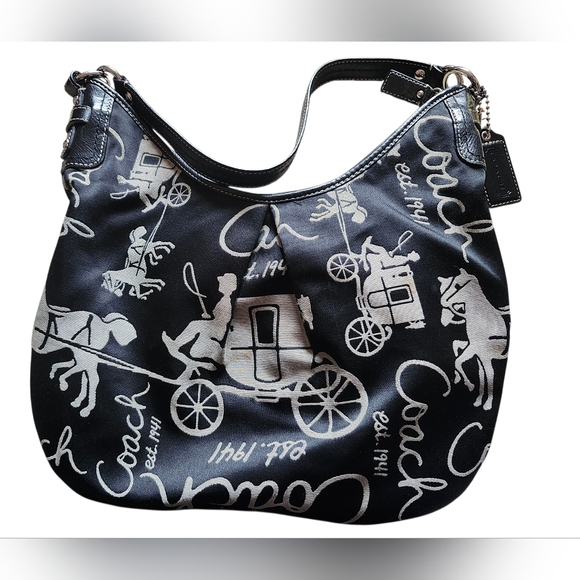 Coach Handbags - Coach NWOT Horse And Carriage Vintage